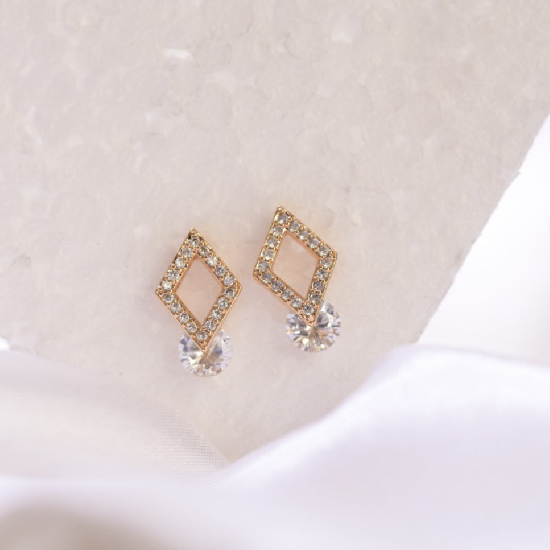 Buy Fashionable Square Shaped Gold Earrings |GRT Jewellers